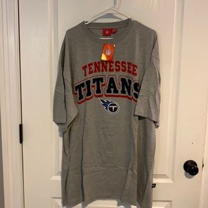 Tennessee Titans T-shirt 2XL NWT
